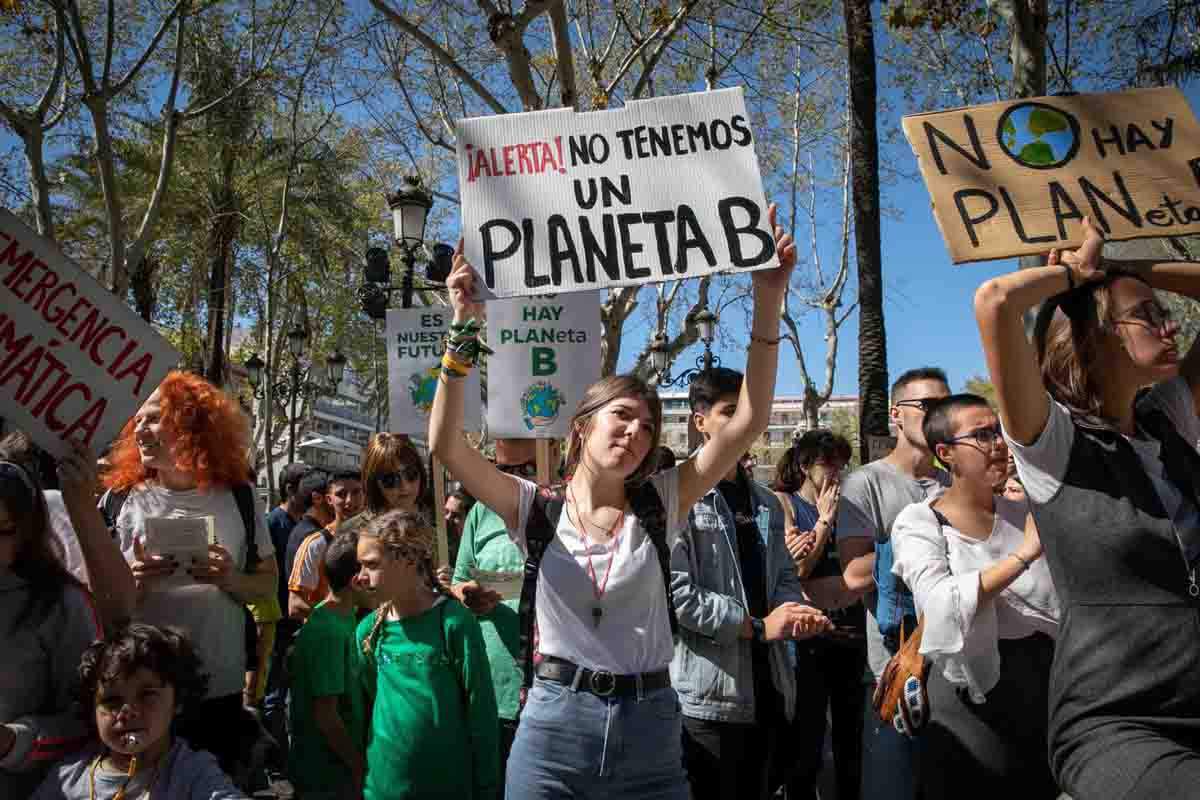 La juventud española muy preocupada por la emergencia climática. Manifestación de Fridays4Future en Barcelona / Foto: EP