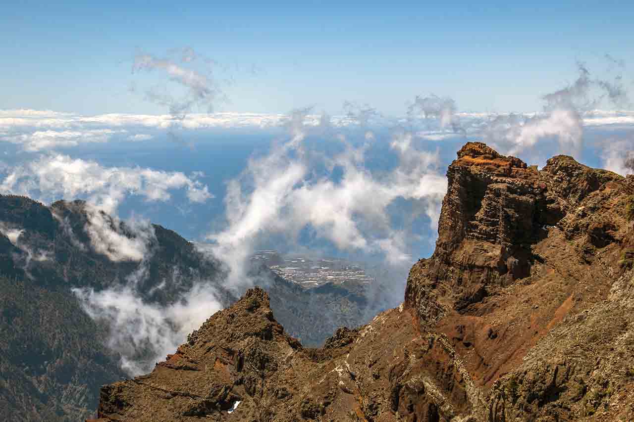 Un de los muchos paisajes montañosos de la isla de La Palma en Canarias / Foto: Martin Wilkner - Pixabay