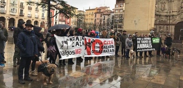 Concentración contra la caza celebrada ayer en Logroño (La Rioja) / Foto: Ecologistas en Acción