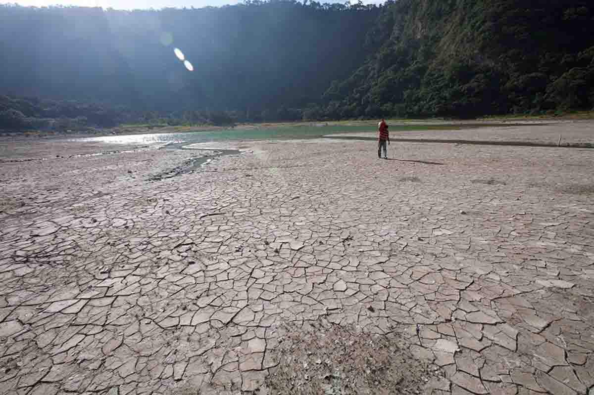Lago Alegría, Usulután, El Salvador, prácticamente seco por el calentamiento global / Foto: Sean Hawkey - EP