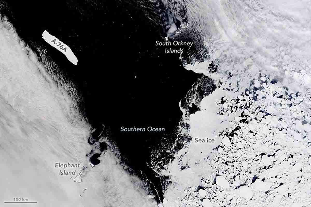 El iceberg A76-A de nuevo visible, mide 135 km de largo por 26 de ancho / Foto: NASA