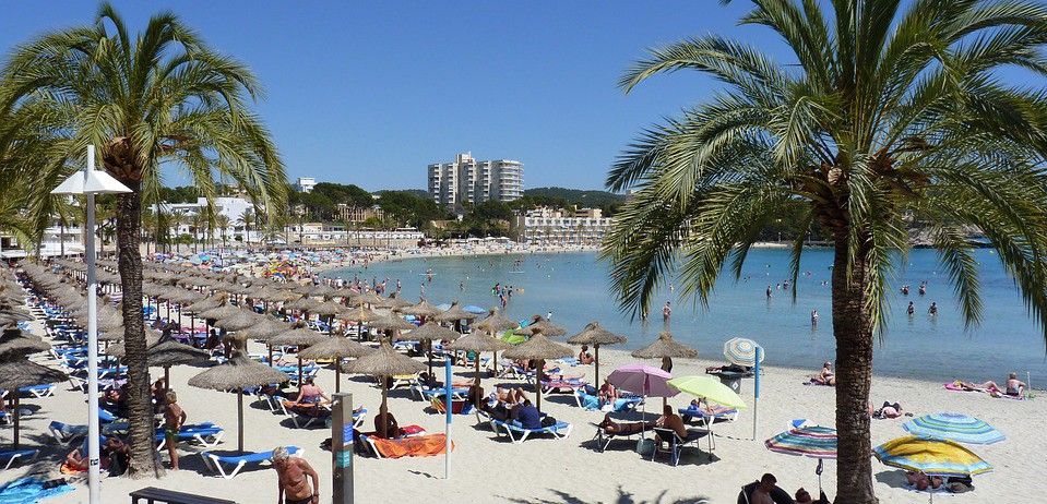 Más del 70% de los alojamientos se concentran en la zona de la playa / Foto: Edrews