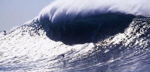 Las mayores olas registradas han llegado a superar los 30 metros / Foto: Wikipedia