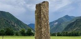 Menhir erigido en el lugar donde se ha venido celebrando el festival / Foto: Europa Press