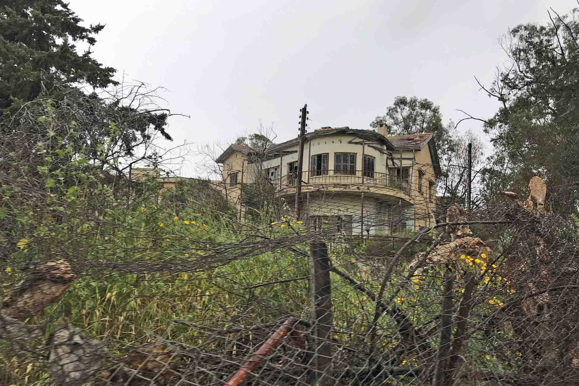 Los propietarios de las viviendas situadas en una zona colchón en Chipre no han podido volver a sus hogares desde 1974 / Foto: Capitán Swing