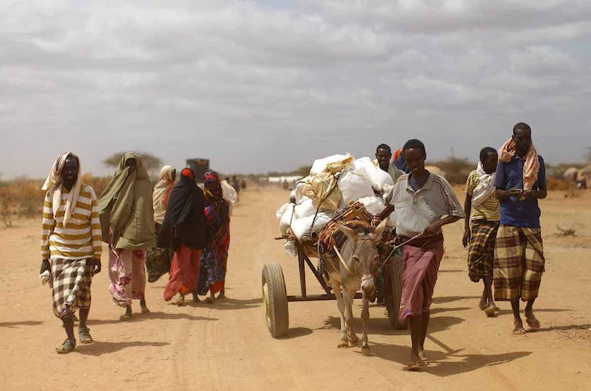 África ante el cambio climático en la COP27 ¿Hacia la justicia climática? Familias huyen de la sequía en Somalia / Foto: The Conversation