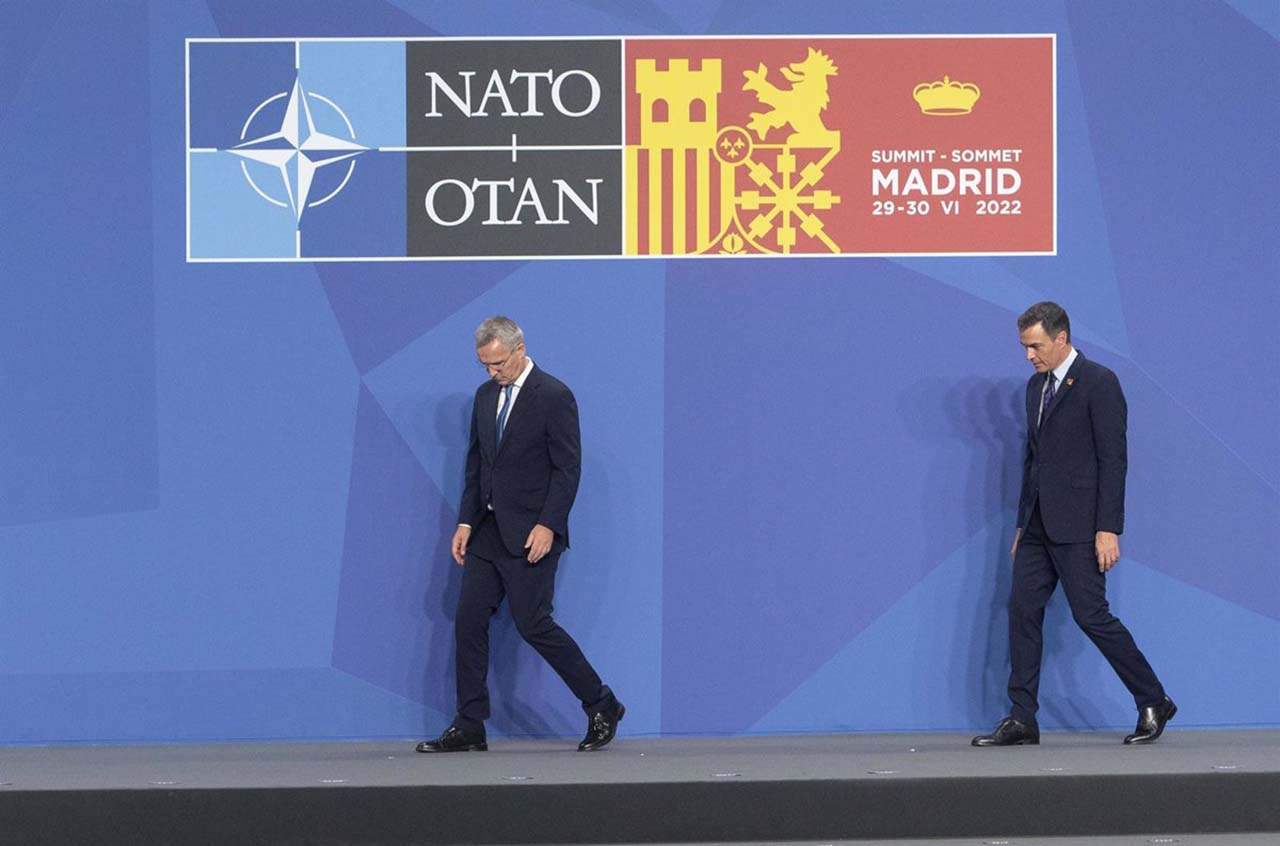 El secretario General de la OTAN, Jens Stoltenberg (i), y el presidente del Gobierno, Pedro Sánchez. Asamblea Parlamentaria de la OTAN en Madrid en Directo / Foto: EP