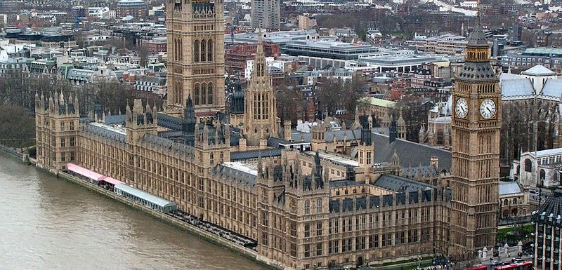 Complejo de edificios del Parlamento en Westminster, a orillas del Támesis / Foto: Wikipedia