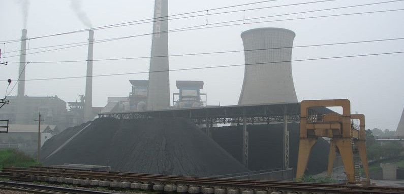 Planta de producción energética china que emplea carbón / Foto: Wikipedia