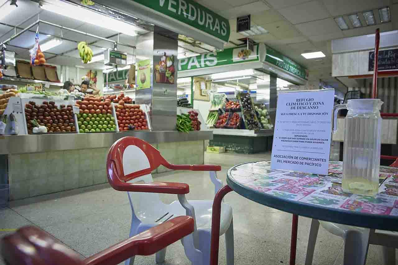 Instan al Gobierno a la creación de refugio climático para las olas de calor / Foto: Jesús Hellín - EP