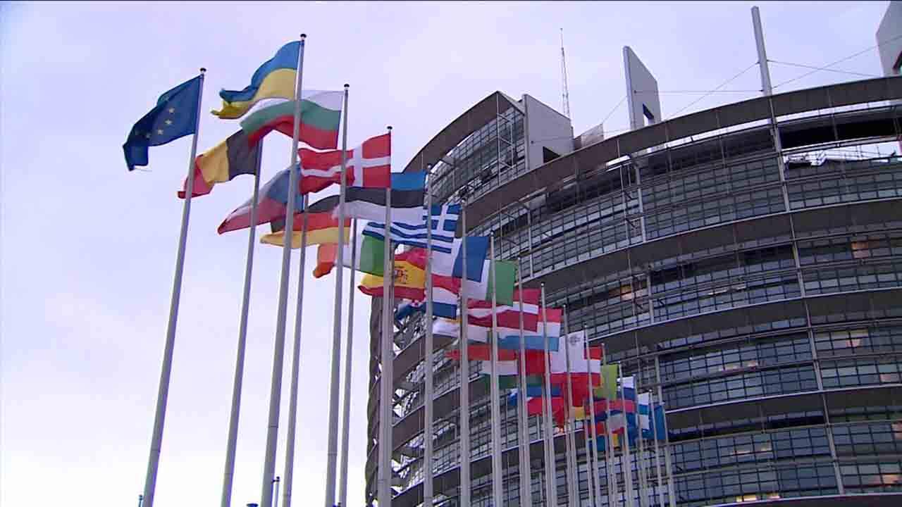 Acuerdo sobre la reducción de las emisiones de CO2 / Foto: EP