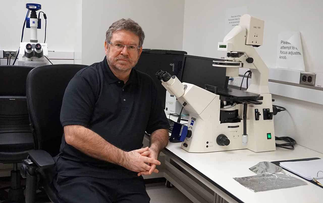 Juan Fueyo, investigador en el centro MD Anderson de la Universidad de Texas (EE UU). 'Blues para un planeta azul', su último libro. Cambio climático / Foto: SINC