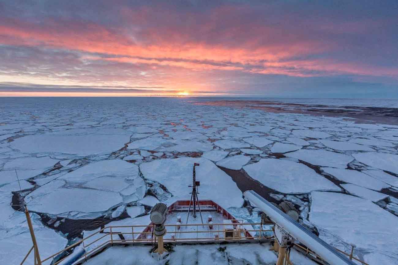 Vista del hielo desde  un barco de investigación en la Antártida. El riesgo de aumentar los puntos de inflexión climático / Foto: EP
