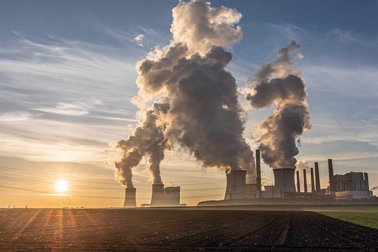 Emisiones de una central eléctrica carbón en Alemania que contribuye al cambio climático / Foto: Pixabay