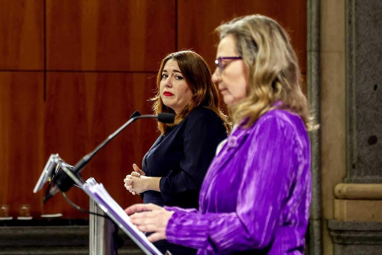 La secretaria de Estado de Igualdad y contra la Violencia de Género, Ángela Rodríguez Pam (i), y la delegada del Gobierno contra la Violencia de Género, Victoria Rosell (d), durante la rueda de prensa / Foto: EP