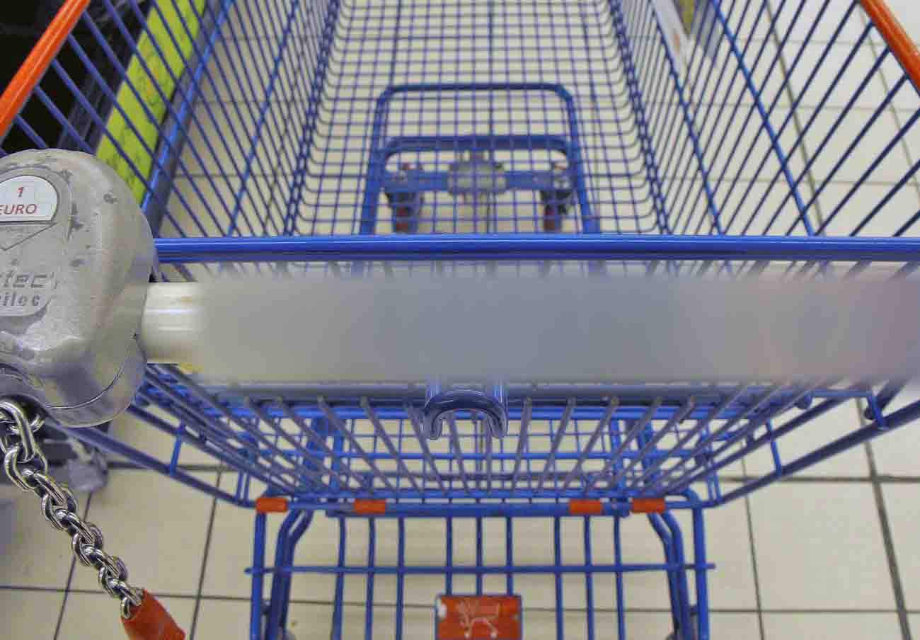 Facua denuncia a cadenas de supermercados por no rebajar el IVA a alimentos / Foto: Facua