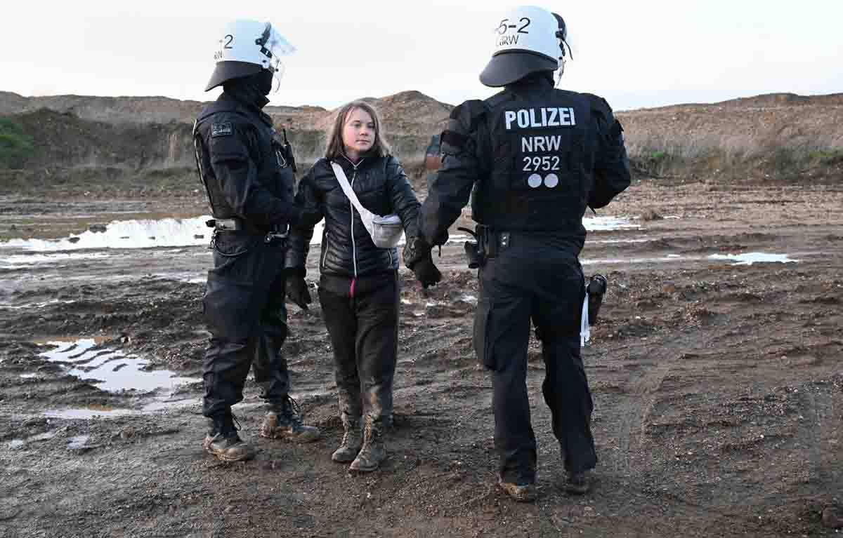 Greta Thunberg retenida por la Policía alemana / Foto:  Federico Gambarini - EP