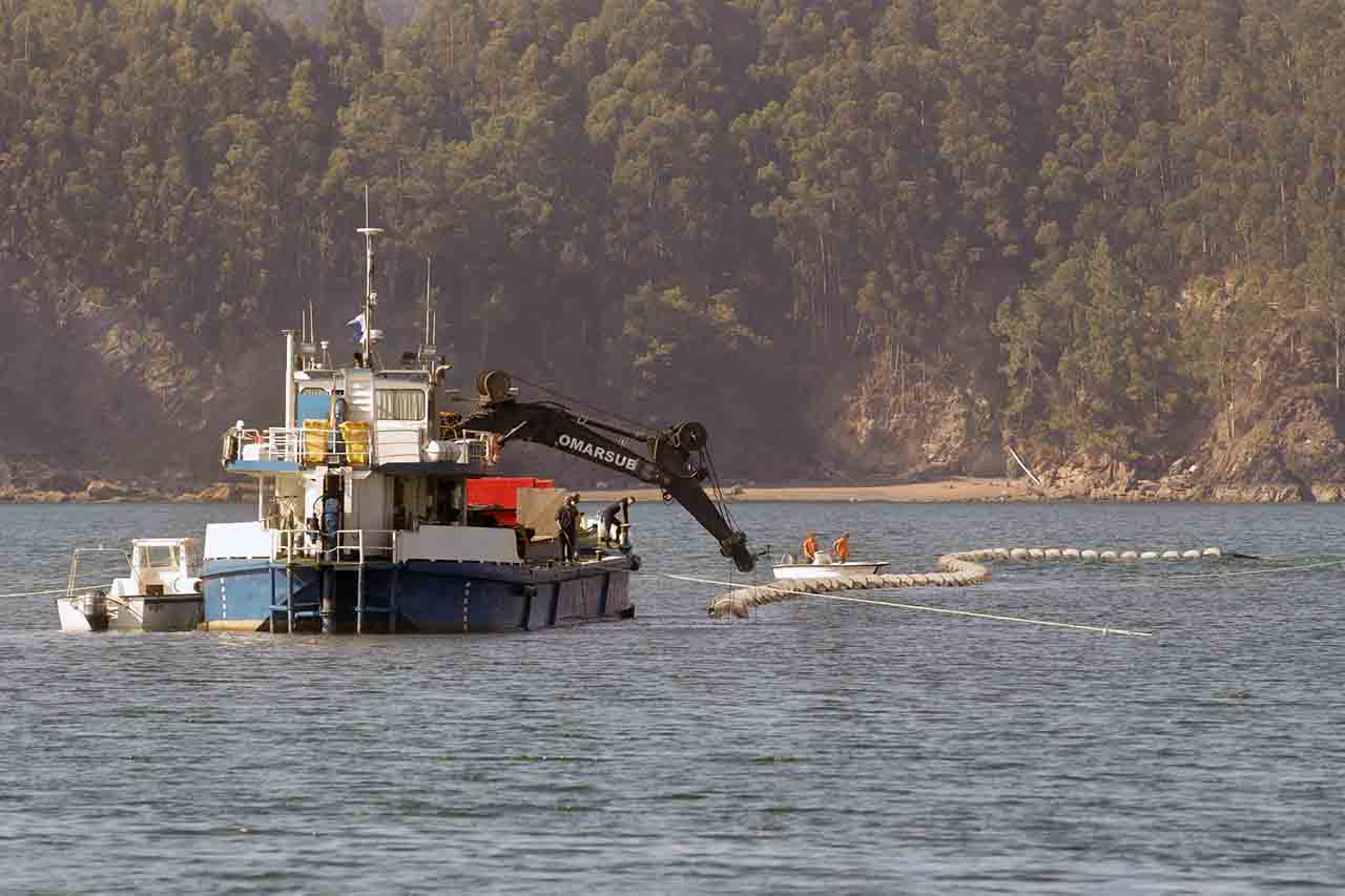 Barcos en el Puerto de Viveiro, a 3 de octubre de 2022, en Viveiro, Lugo, Galicia (España). CO2 de la pesca de arrastre / Foto: EP