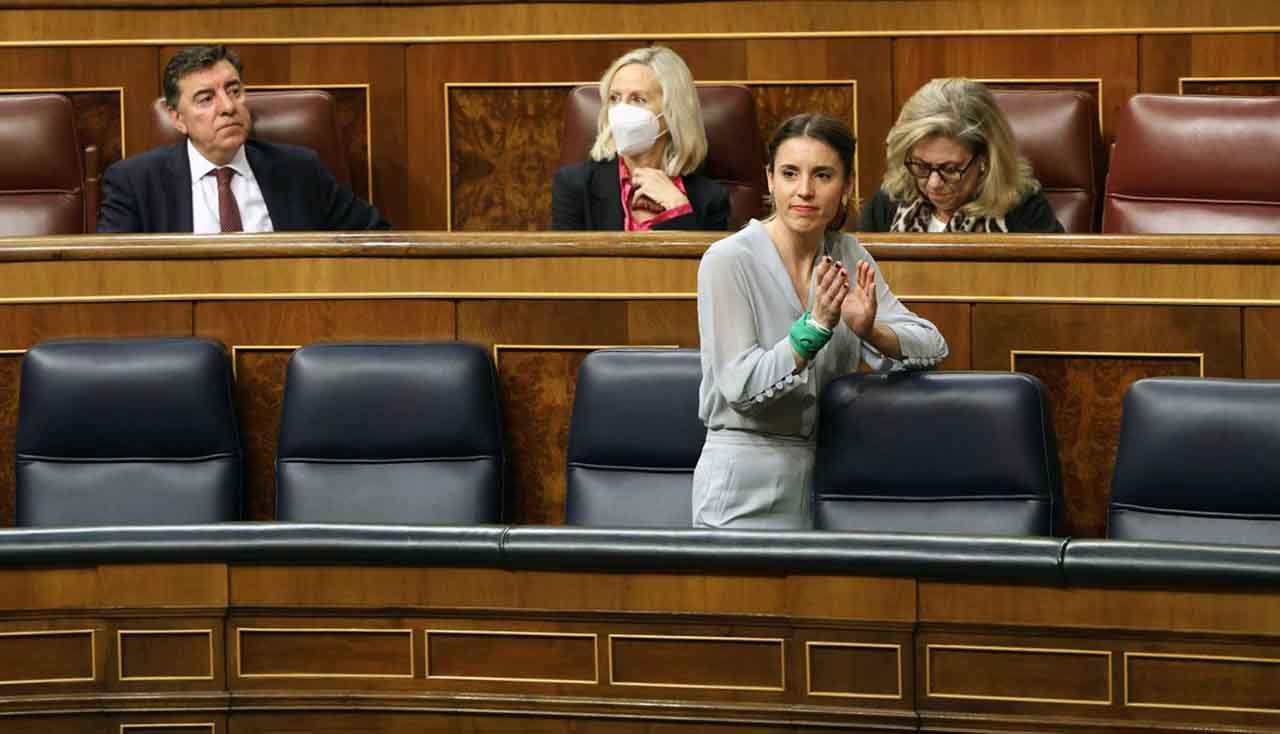 La ministra de Igualdad, Irene Montero en el Congreso de los Diputados