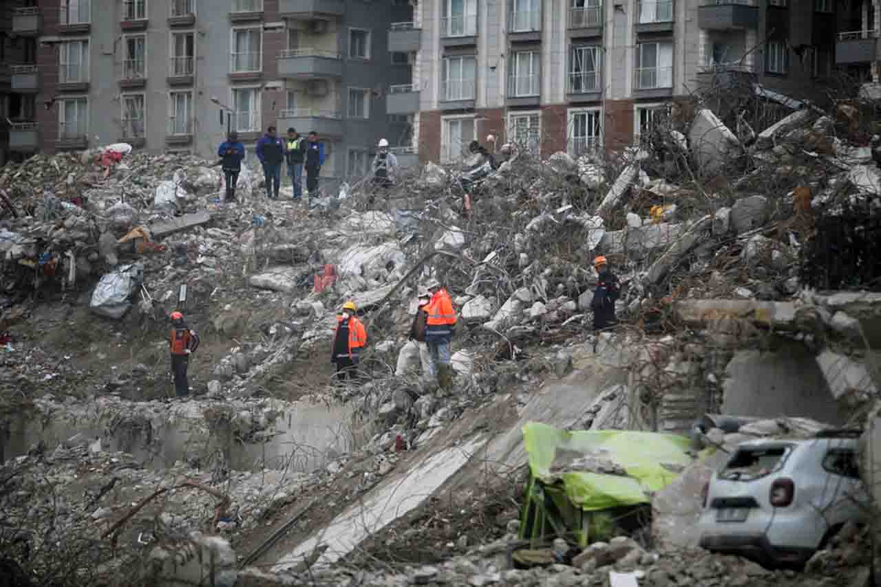 Trabajos de búsqueda y rescate en la ciudad turca de Antioquía tras los terremotos del 6 de febrero en el sur de Turquía, cerca de la frontera con Siria / Foto: EP