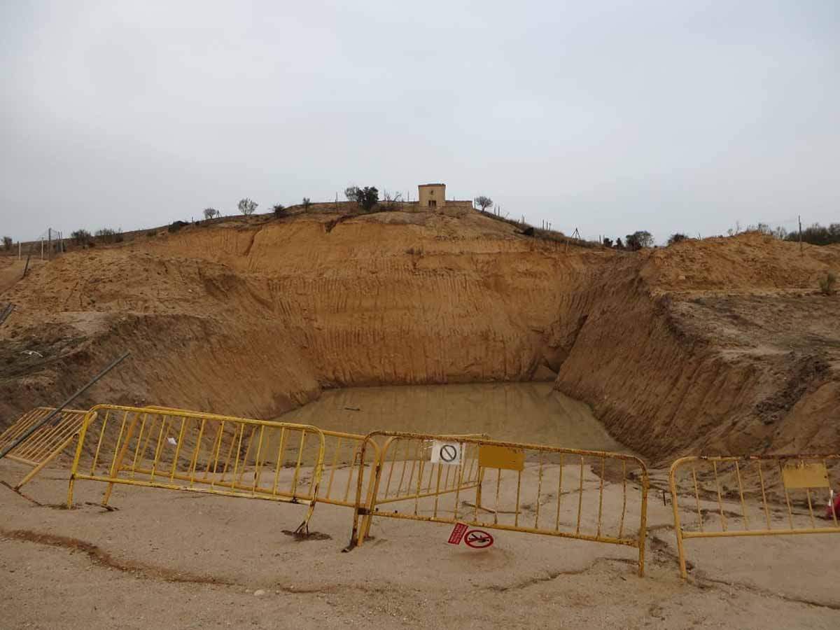 Socavón en la Cañada Real Segoviana por supuesta actividad minera ilegal / Foto: Ecologistas en Acción