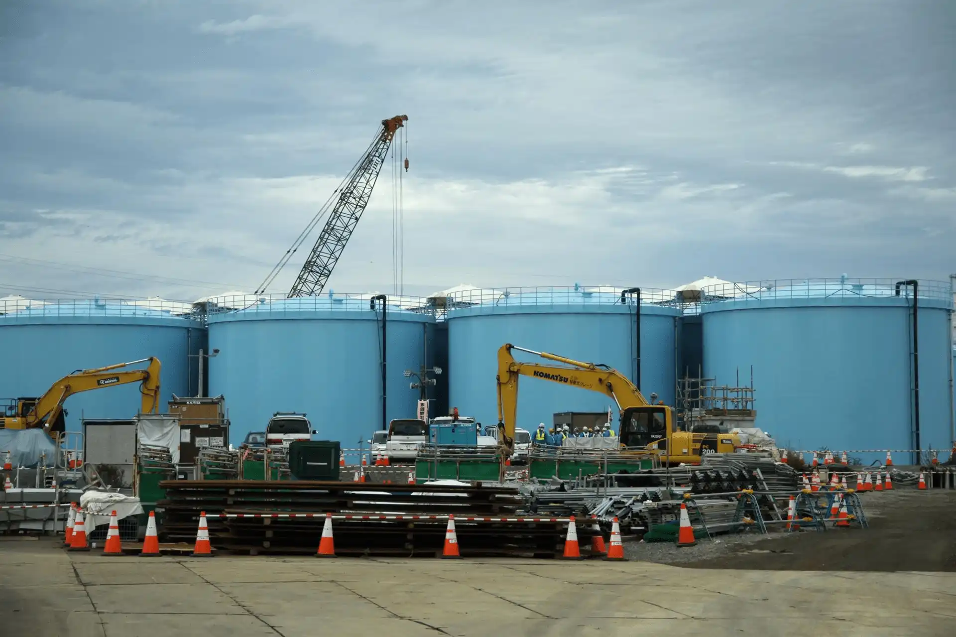 Imagen de archivo de tanques que almacenan aguas residuales radiactivas contaminadas en la central nuclear de Fukushima, Japón / Foto: EP
