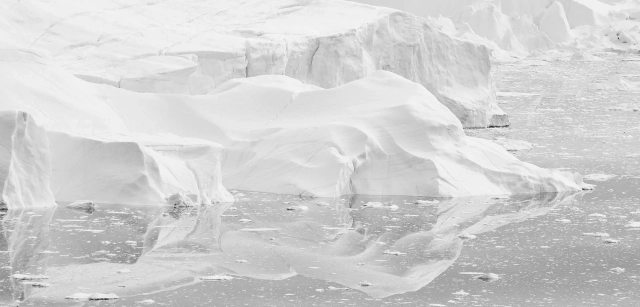 Groenlandia. Región polar ártica. Desde los años 90, la pérdida de hielo en esta isla americana se ha multiplicado por 7 según la revista 'Nature' / Foto: Alfons Rodríguez