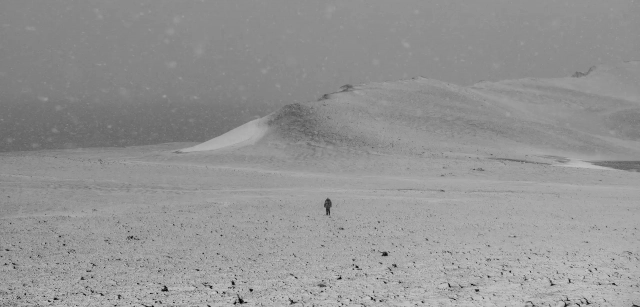 Antártida. Nieva en Isla Decepción. Se estima que en los últimos 70 años se han fundido unos 10 billones de toneladas de hielo/ Foto: Alfons Rodríguez