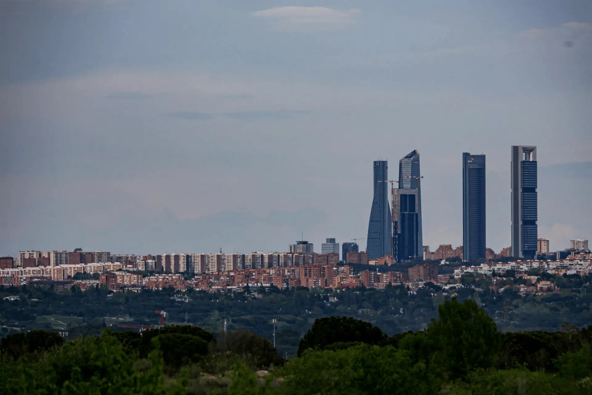 Panorámica de Madrid tomada desde la Casa de Campo, en las cercanías de Pozuelo de Alarcón, Comunidad de Madrid (España) a 18 de abril de 2020. Contaminación por ozono / Foto: EP
