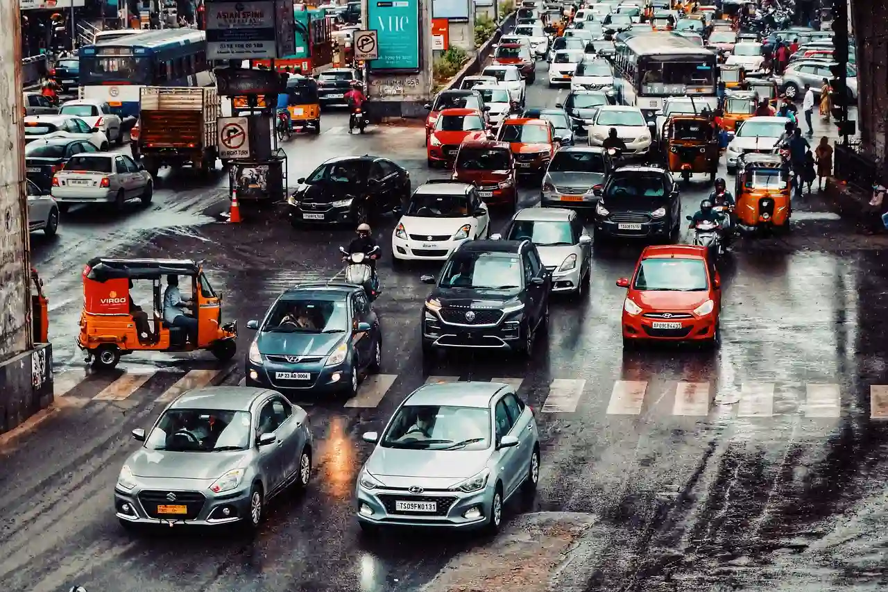 El tráfico, la principal fuente de la mala calidad del aire / Foto: PB