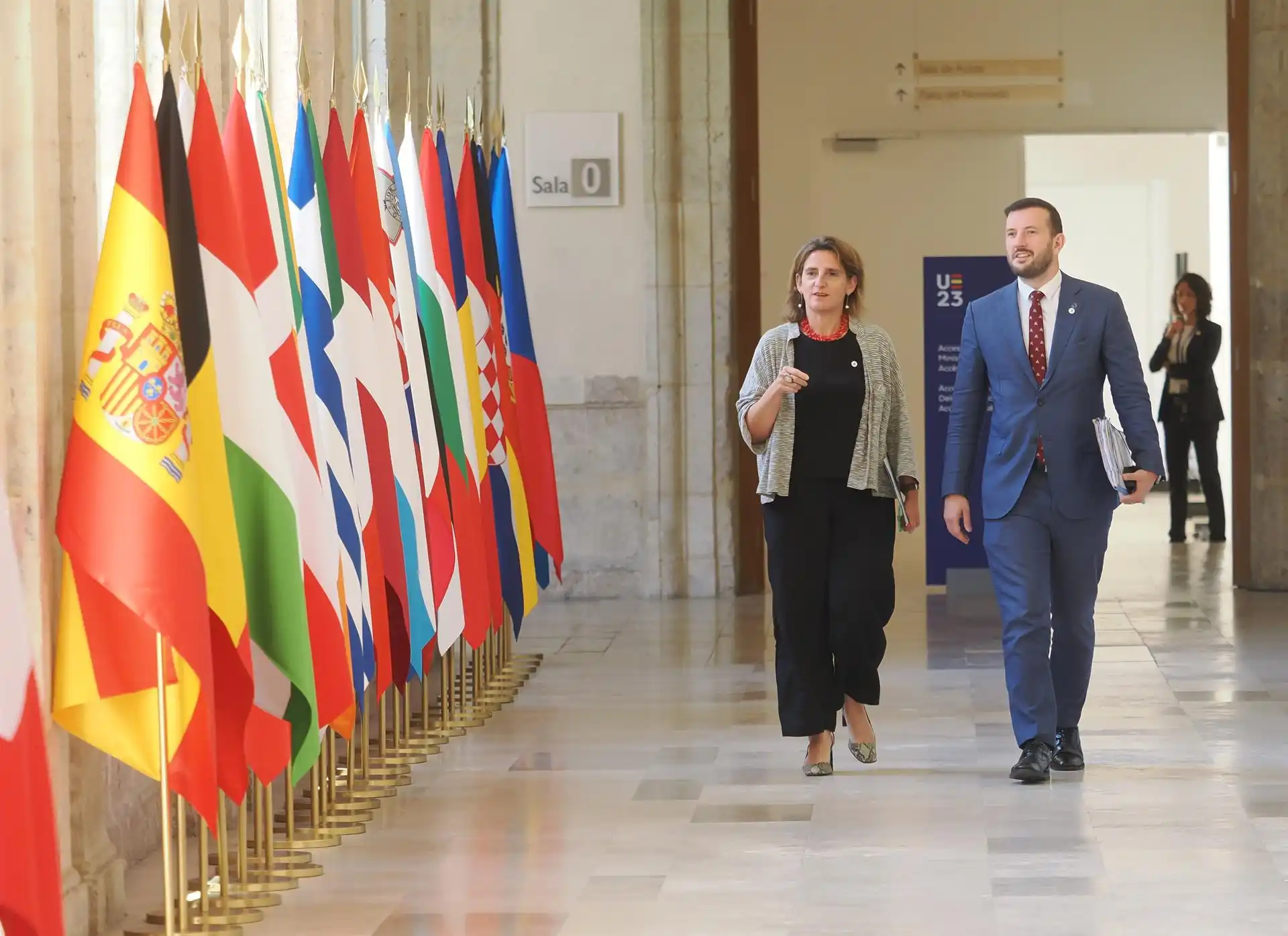 La vicepresidenta tercera y ministra para la Transición Ecológica y el Reto Demográfico, Teresa Ribera y el Comisario de Medio Ambiente de la UE, Virginijus Sinkevicius. "Una Europa con sus ecosistemas muertos, sin naturaleza, es una no-Europa" / Foto: Claudia Alba - EP