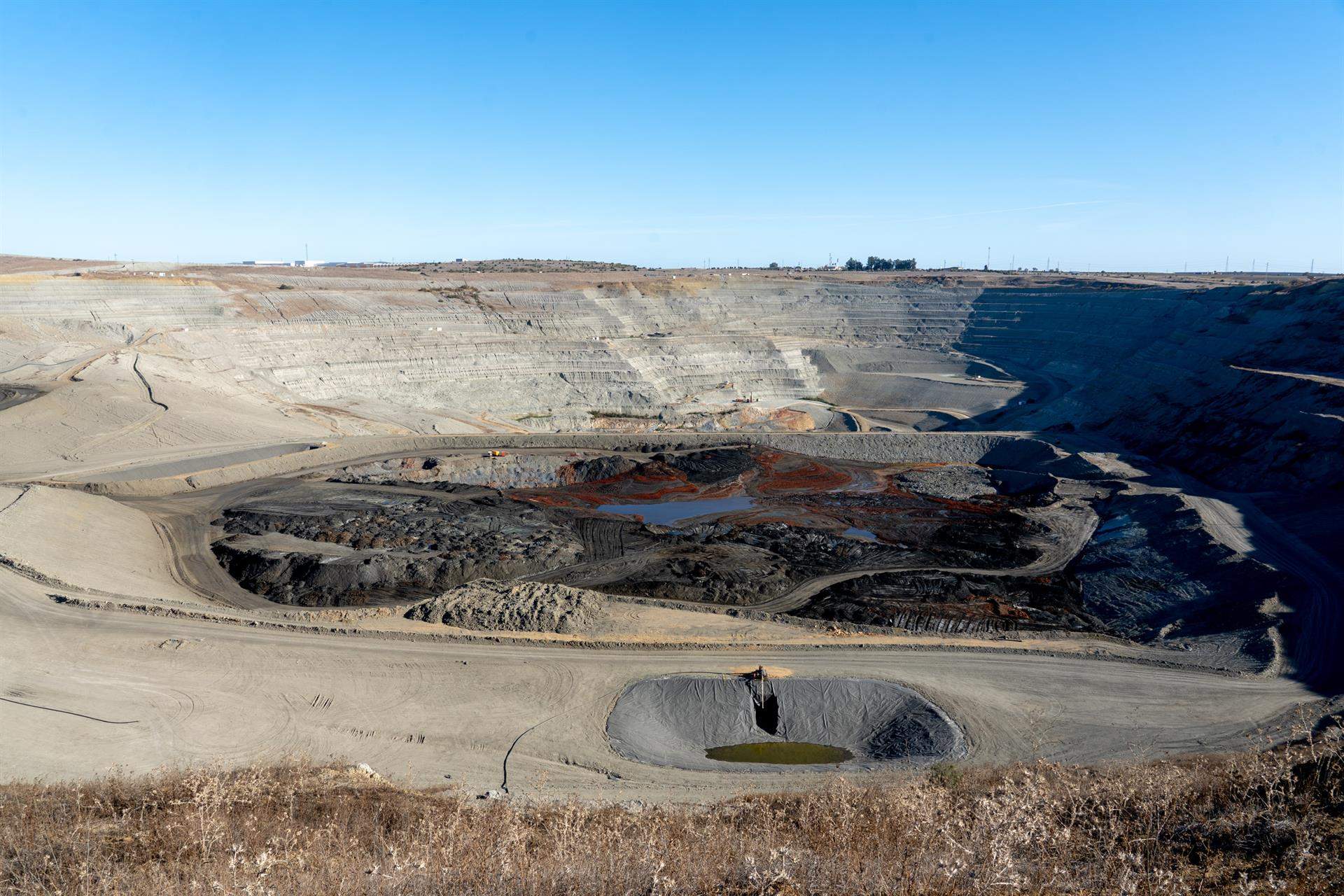 Vistas de la mina de Cobre Las Cruces , donde el consejero de Política Industrial y Energía, Jorge Paradela, la ha visitado a 28 de noviembre del 2022 en Gerena (Sevilla, Andalucía, España). Reducir emisiones a minería, baterías y ganadería / Foto: UE