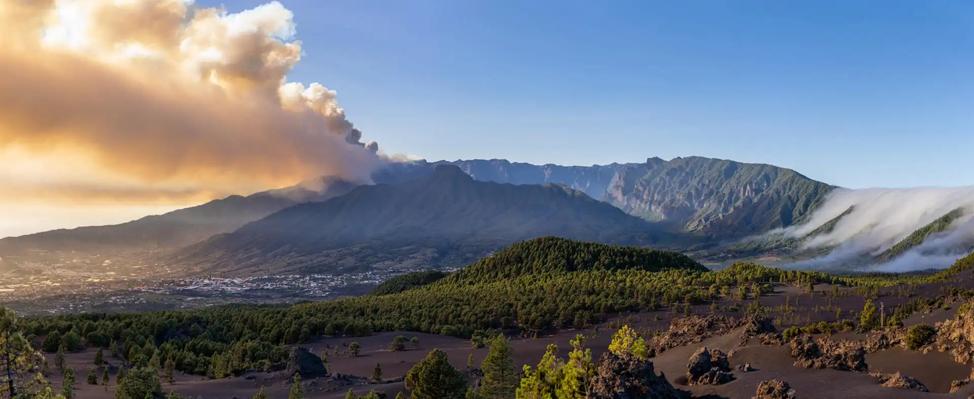 Humo provocado por las llamas del incendio de La Palma, a 16 de julio de 2023, en Puntagorda, La Palma, Canarias (España) / Foto: EP