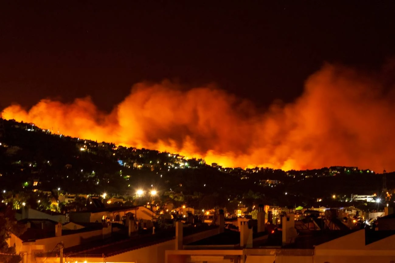Prepararse para actuar frente a los incendios forestales. Incendio en Grecia / Foto: SINC