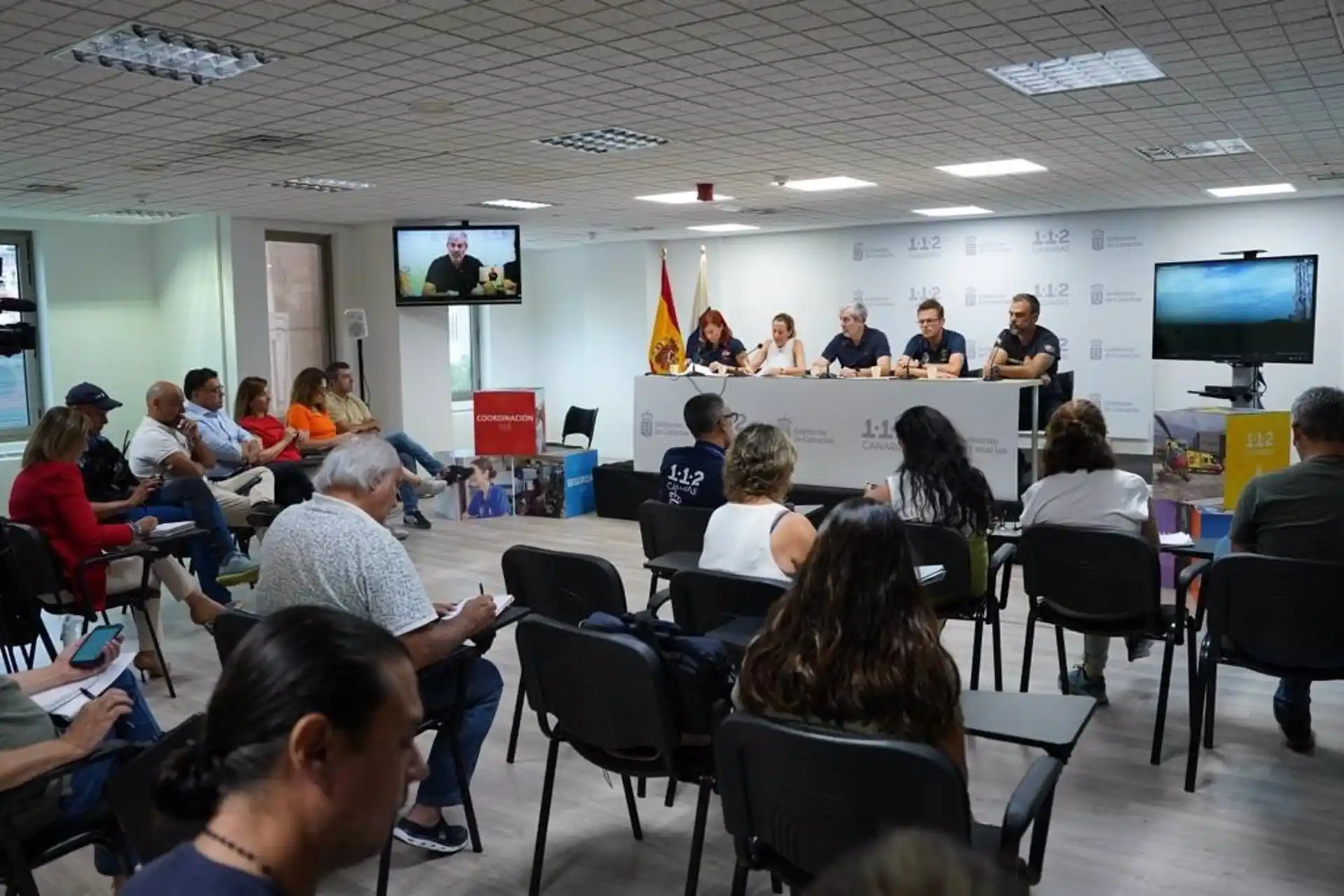 Rueda de prensa para informar de la evolución del incendio de Tenerife / Foto: Gobierno de Canarias