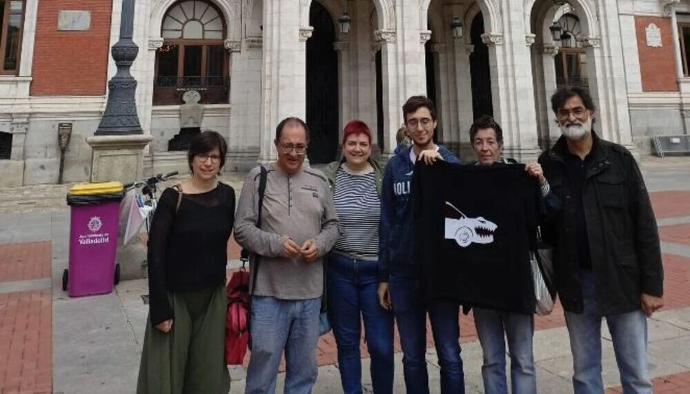 Premio Maillot Negro Humo para el alcalde de Valladolid / Foto: Ecologistas en Acción