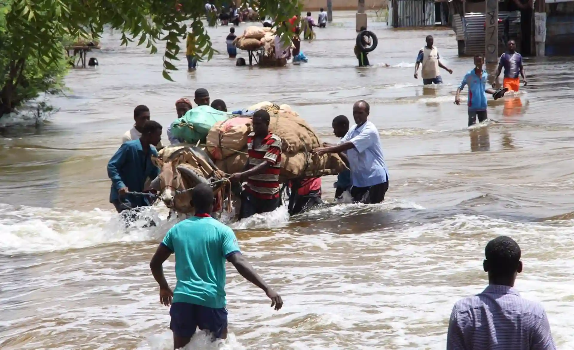 Imagen de archivo de inundaciones en Beledweyne (Somalia). Cifra de niños y niñas desplazados en sus países en África subsahariana / Foto: Archivo - EP