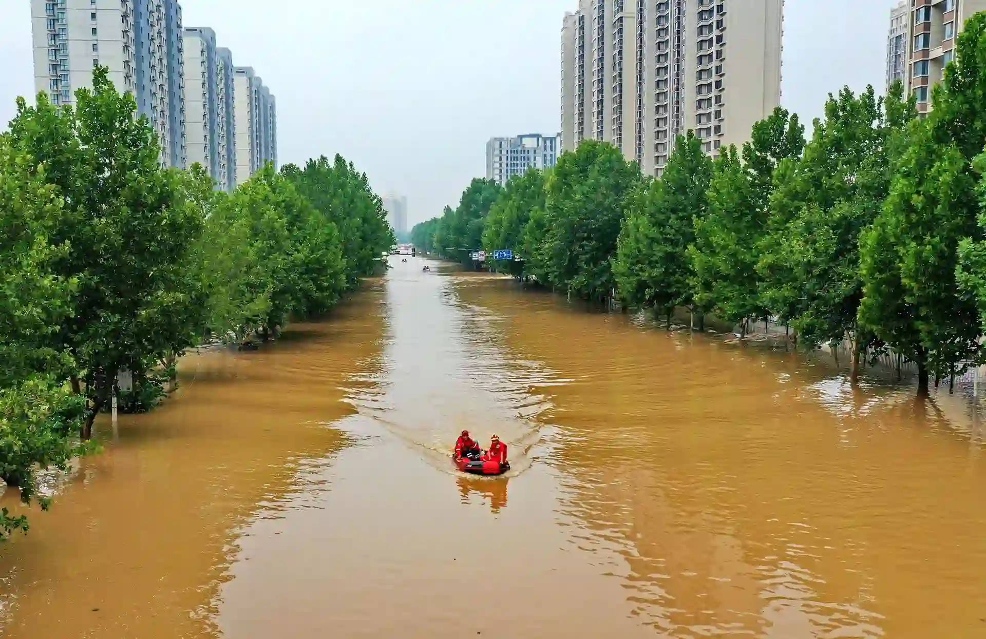 El cambio climático ya "está aquí" y socava el cumplimiento de los ODS. Inundaciones en China agosto 2023 / Foto: Mu Yu - Xinhua News