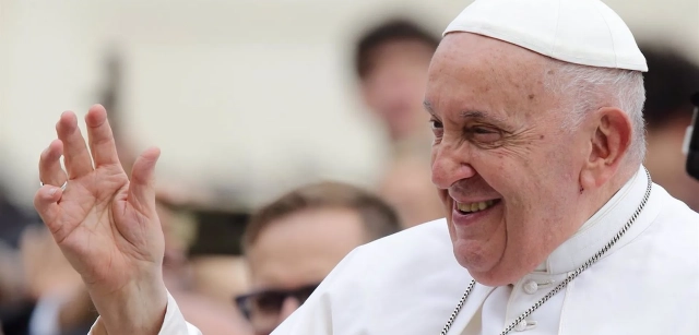 Pope Francis criticizes anti-immigration and the extreme right
