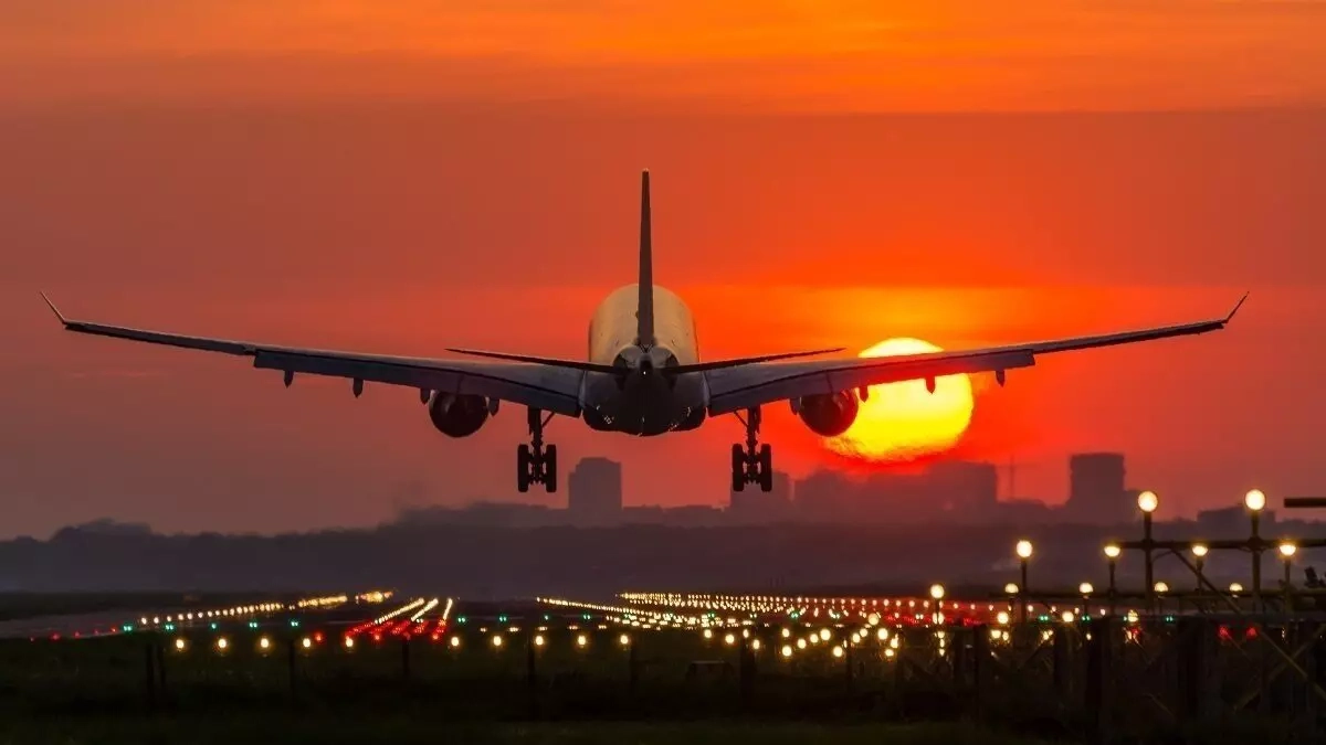 Efectos en la salud de los continuos sobrevuelos de aviones en los núcleos urbanos / Foto: EP