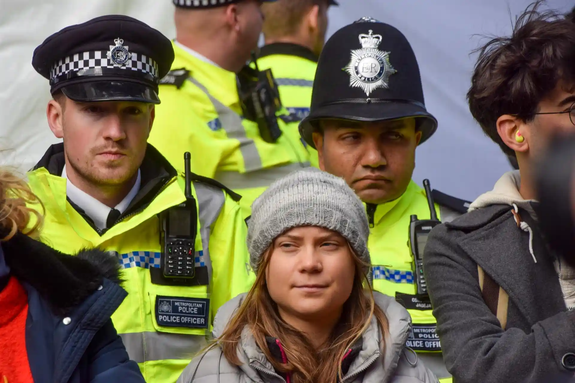 La Policía británica arresta a la activista Greta Thunberg durante una protesta en el centro de Londres / Foto: EP