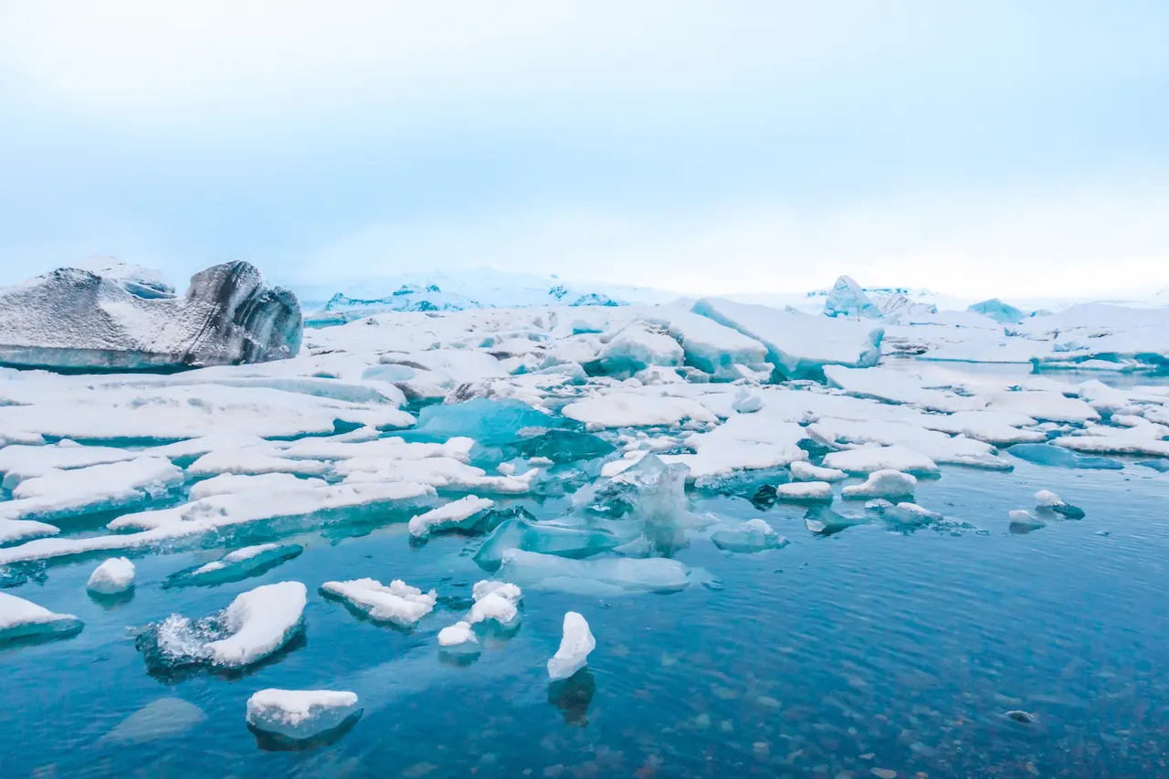 Deshielo de icebergs en Islandia. Cambio climático / Foto: FP