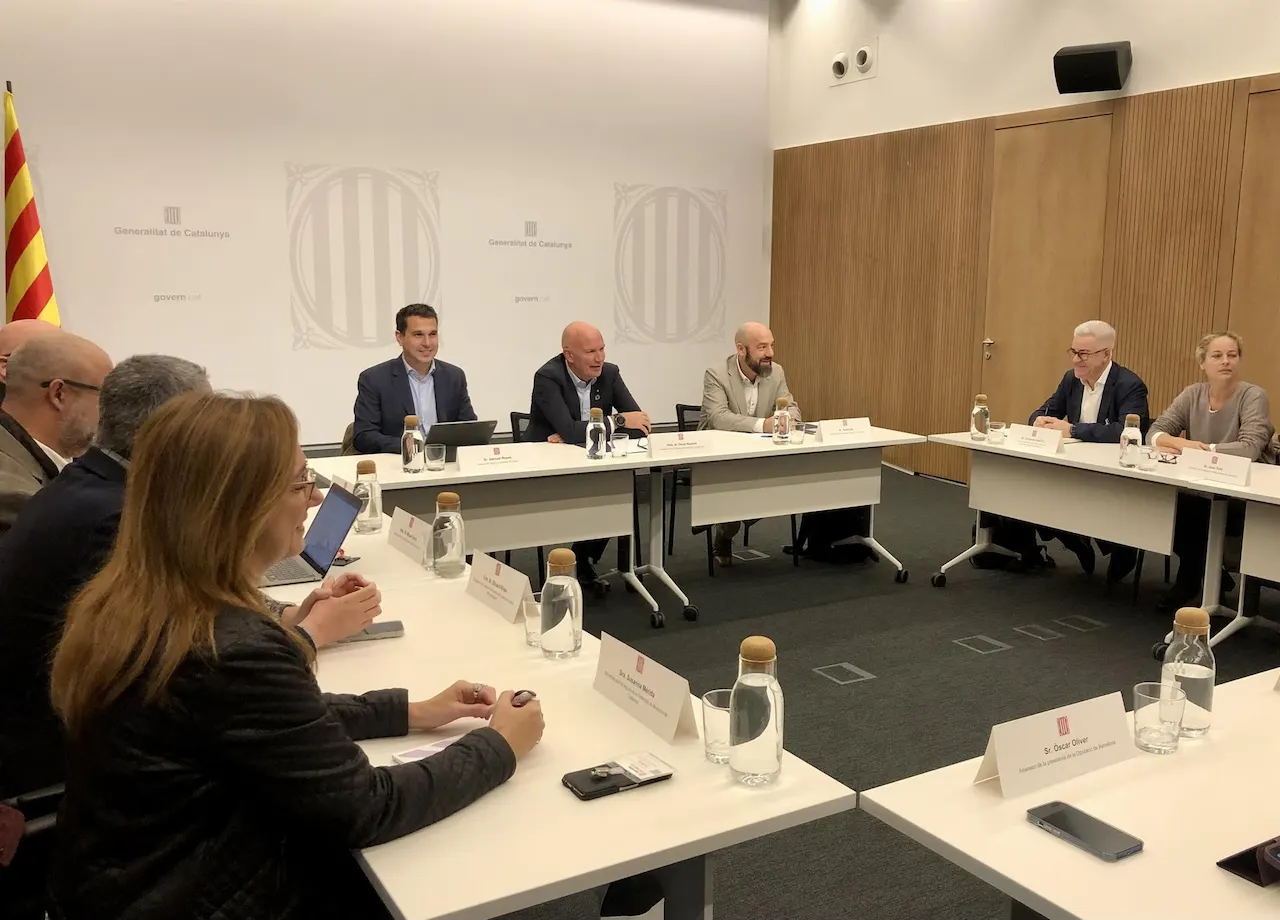 Reunión del conseller Mascort con representantes del mundo local sobre medidas de ahorro de agua ante la sequía en Cataluña / Foto: EP