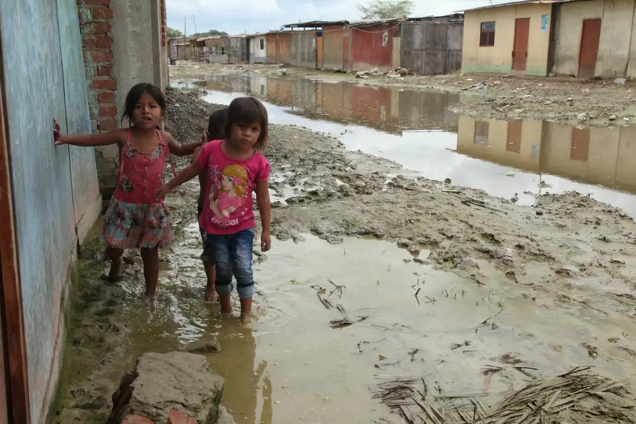 La OMS advierte de un aumento de casos de malaria a causa del cambio climático. Centenares de millones de niños y niñas en todo el planeta viven bajo la amenaza de inundaciones / Foto: Unicef