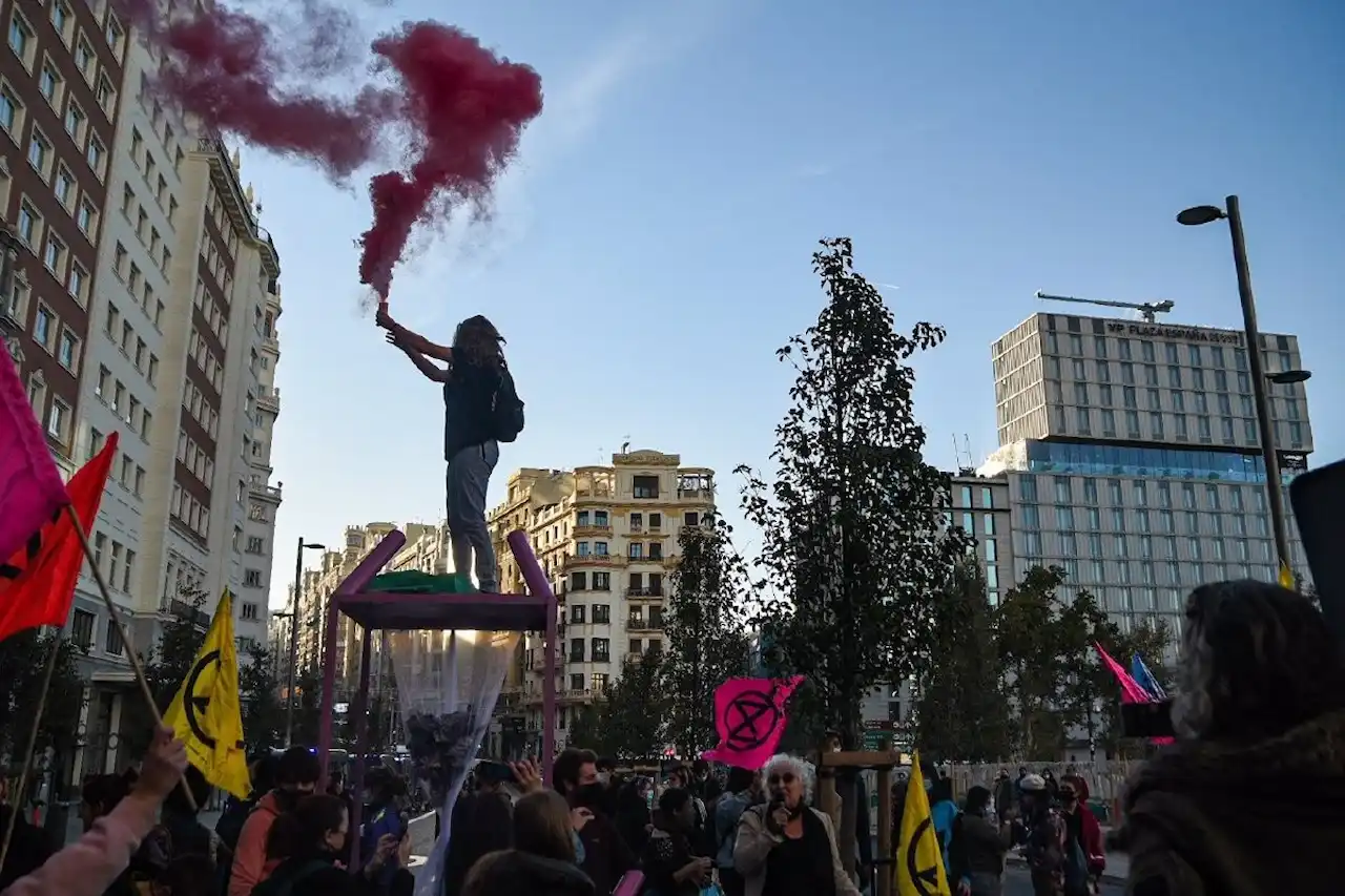 Acción de protesta del movimiento Rebelión o Extinción contra la "inacción política" de la COP28 / Foto: Rebelión o Extinción