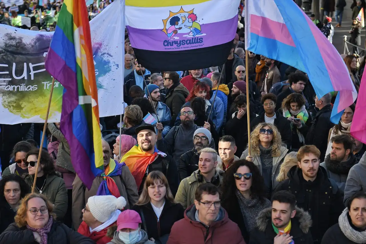 Manifestación en Madrid contra la "LGTBI+fobia de Ayuso y su gobierno" / Foto: EP