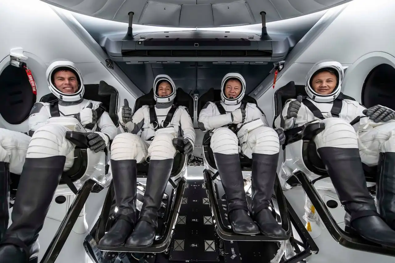 Los cuatro tripulantes de la misión Ax-3, la primera misión comercial europea a la estación espacial / Foto: SpaceX