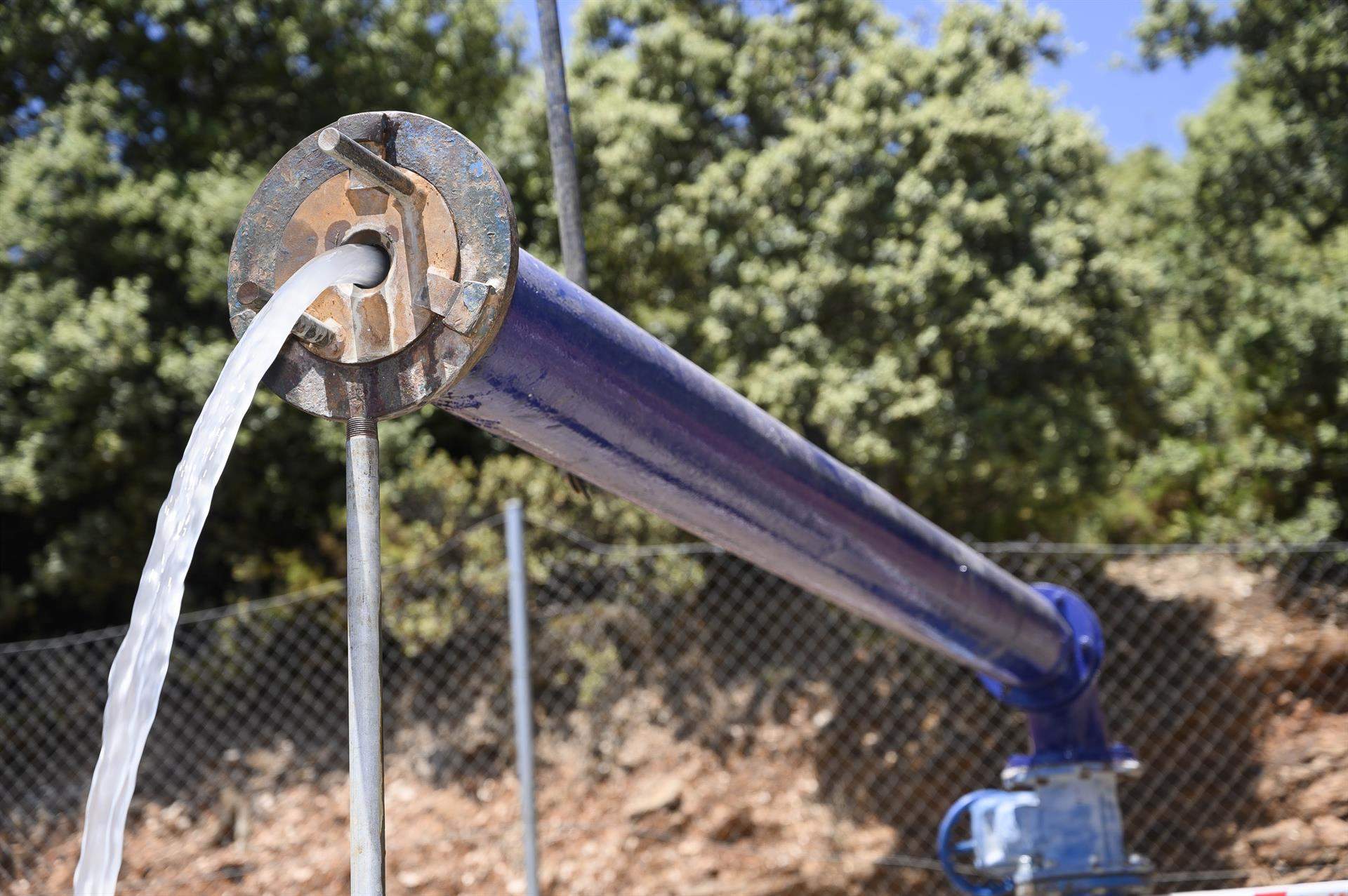 Declarada no apta para el consumo el agua de varias zonas de Almería / Foto: Foto: EP