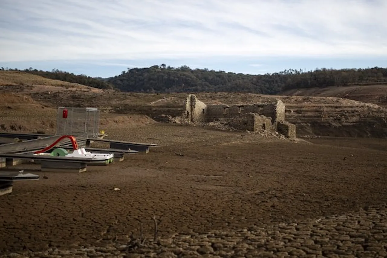Sequía en Cataluña. Vista del pantano de Sau, a 22 de enero de 2024, en Barcelona, Catalunya / Foto:  Lorena Sopêna - EP