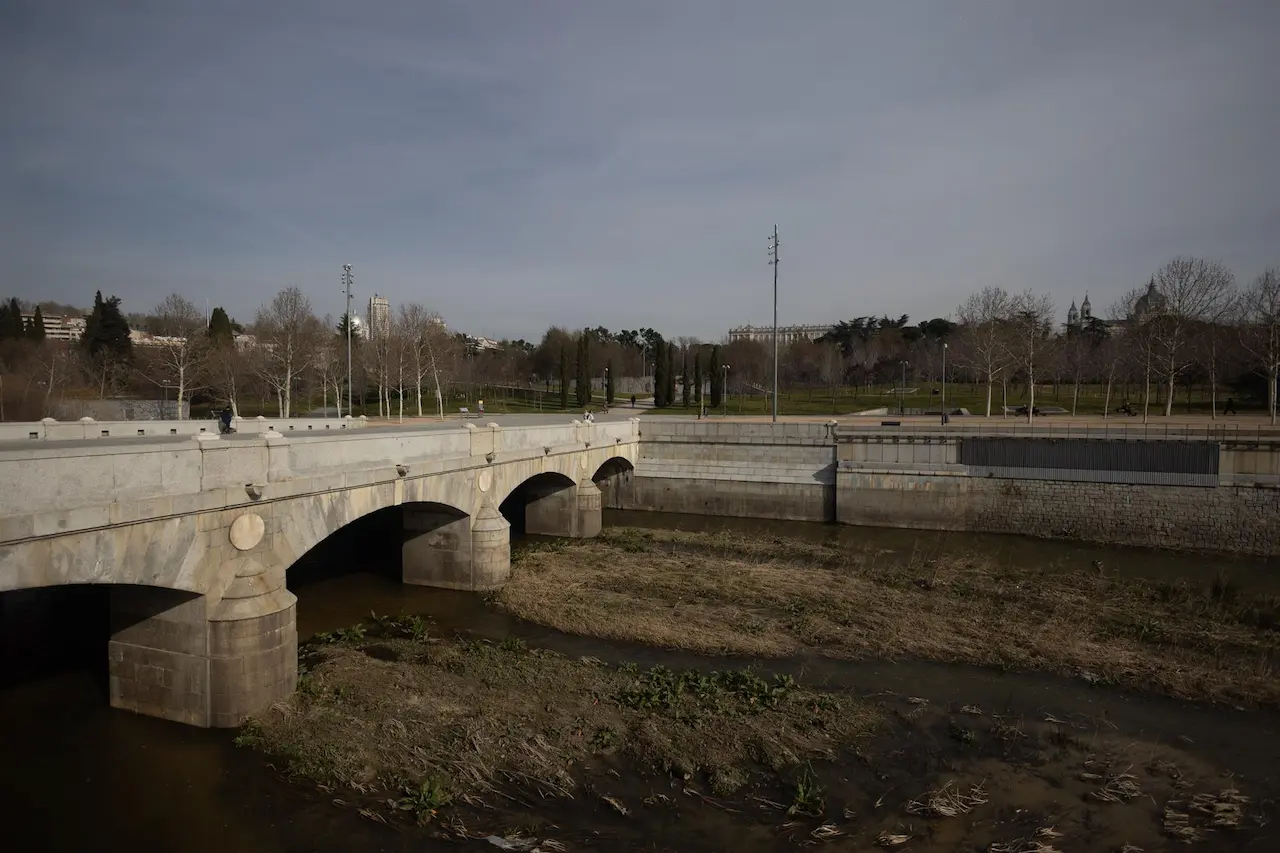 Firman en Change.org contra la 'mascletà' en Madrid. Puente del Rey sobre el Manzanares / Foto: EP